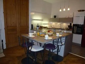 La Grange De Fourviere Bed & Breakfast *